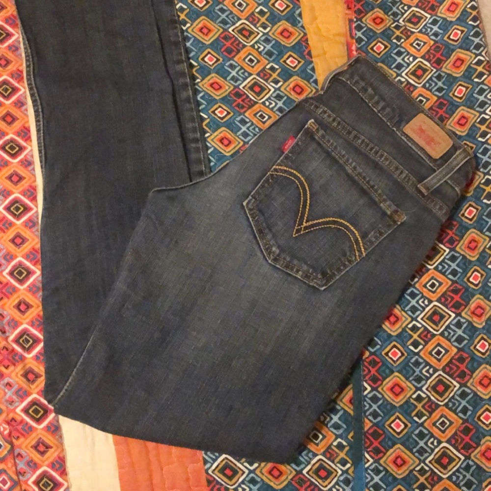 Levis